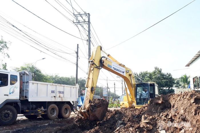 Thi công Dự án Nâng cấp, mở rộng đường ĐT.769. Ảnh: Phạm Tùng