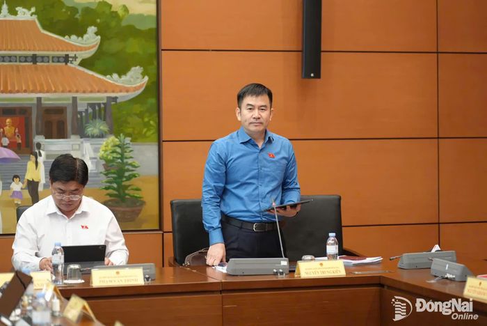 Đại biểu Nguyễn Trung Kiên (Đoàn Đại biểu Quốc hội thành phố Đồng Nai) phát biểu tại phiên thảo luận tổ ngày 21-10. Ảnh: CTV