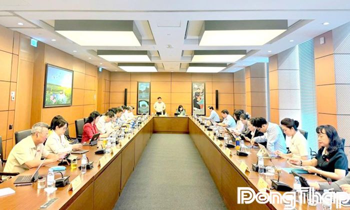Quang cảnh thảo luận Tổ.