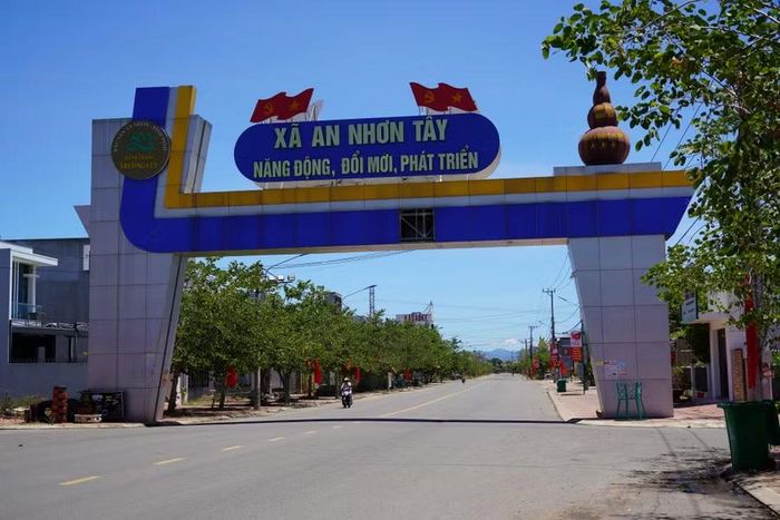  Một tuyến đường ở xã An Nhơn Tây. Ảnh: Nguyễn Hân 