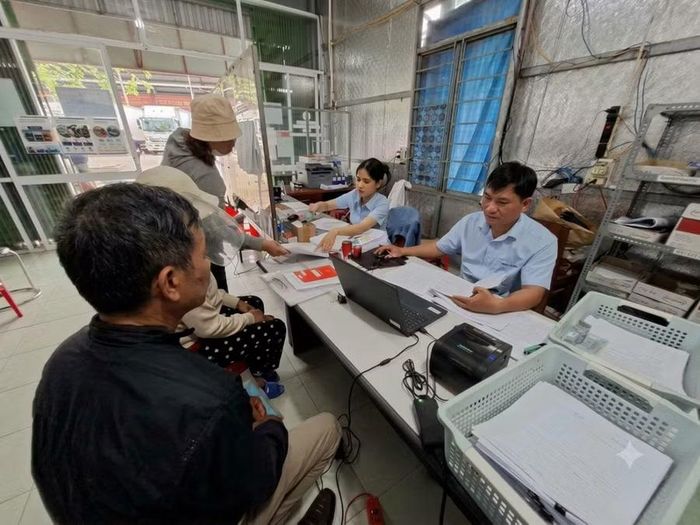  Cảng cá Tam Quan thực hiện việc cấp giấy xác nhận nguyên liệu thủy sản khai thác hoàn toàn trên hệ thống truy xuất nguồn gốc thủy sản điện tử từ tháng 6-2026. Ảnh: N.T 