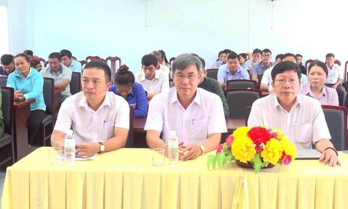 Các đại biểu tham dự lễ phát động. Ảnh: PHÙNG QUỲNH