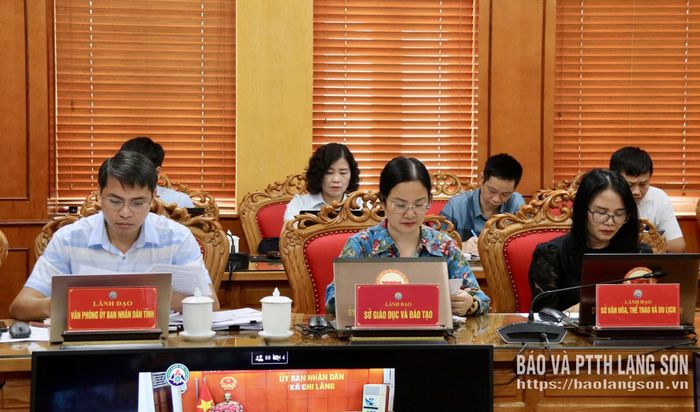 Các đại biểu dự cuộc họp