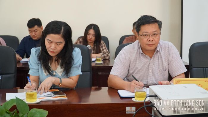 Các đại biểu tham dự hội nghị