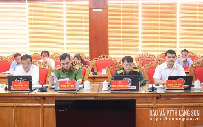 Các đại biểu tham dự phiên họp