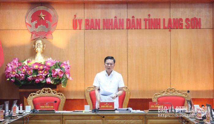 Đồng chí Đinh Hữu Học, Ủy viên Ban Thường vụ Tỉnh ủy, Phó Chủ tịch Thường trực UBND tỉnh phát biểu kết luận tại phiên họp