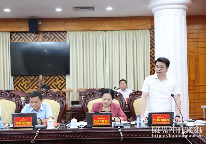 Đồng chí Trần Quân, Ủy viên dự khuyết Trung ương Đảng, Phó Bí thư Thường trực Tỉnh ủy phát biểu tại hội nghị
