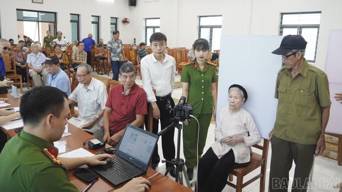 Thu nhận và tích hợp thông tin sinh trắc học ADN của thân nhân liệt sĩ.