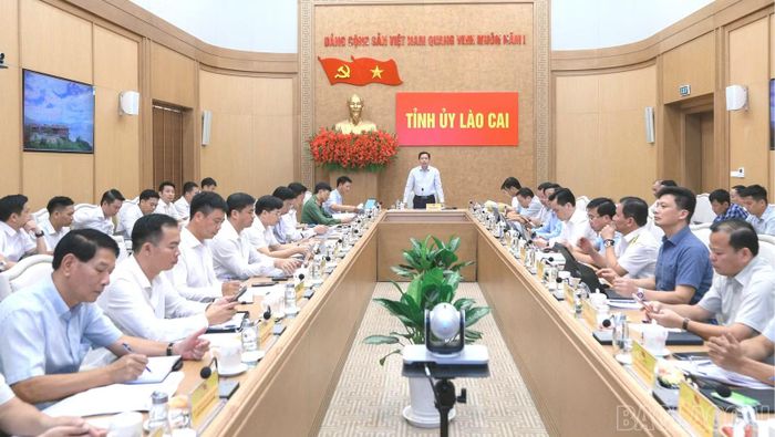 Bí thư Tỉnh ủy Dương Quốc Huy yêu cầu các địa phương đẩy nhanh kiểm đếm, phê duyệt phương án bồi thường, hỗ trợ, tái định cư; bàn giao mặt bằng theo nguyên tắc “có mặt bằng đến đâu bàn giao đến đấy”.