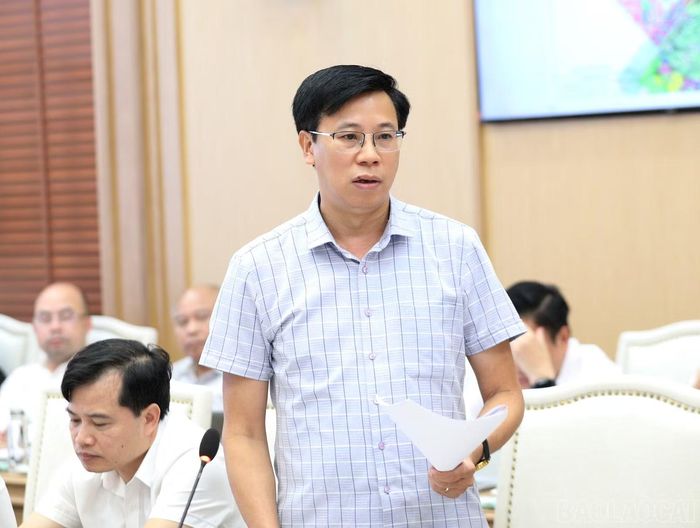 Lãnh đạo các sở, ban, địa phương phát biểu tại buổi làm việc.