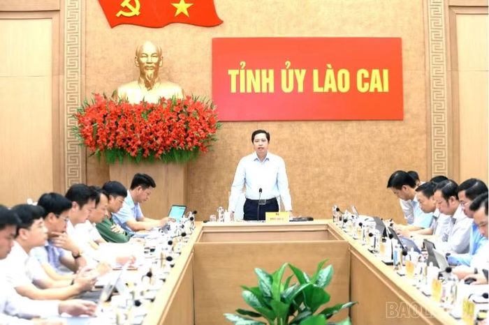 Bí thư Tỉnh ủy Dương Quốc Huy phát biểu luận buổi làm việc.
