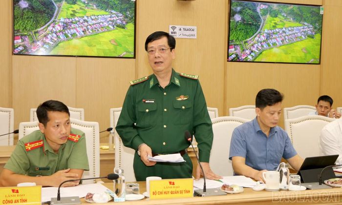 Các đại biểu phát biểu tham luận tại hội nghị.