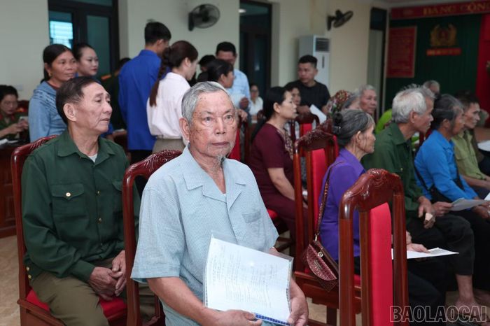 Ông Nguyễn Tiến Triều đến lấy mẫu ADN mong tìm thấy hài cốt 2 anh trai đã anh dũng hy sinh tại chiến trường miền Nam.