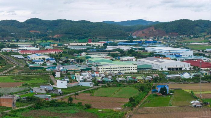 Khu công nghiệp Phú Hội, xã Đức Trọng
