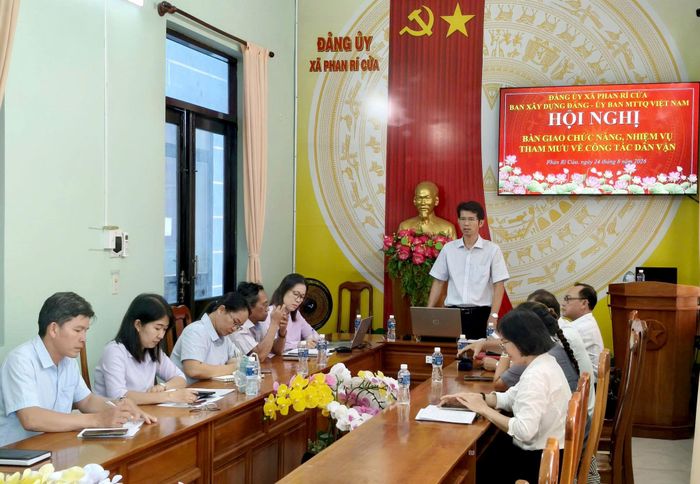 Số hóa dữ liệu đảng viên đã giúp công tác Đảng ở xã Phan Rí Cửa được triển khai nhanh chóng, hiệu quả