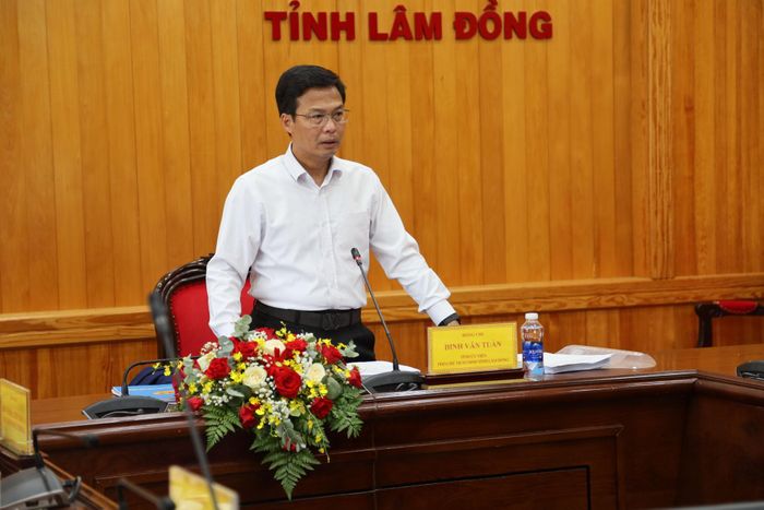 Đồng chí Đinh Văn Tuấn, Tỉnh ủy viên, Phó Chủ tịch UBND tỉnh Lâm Đồng phát biểu kết luận