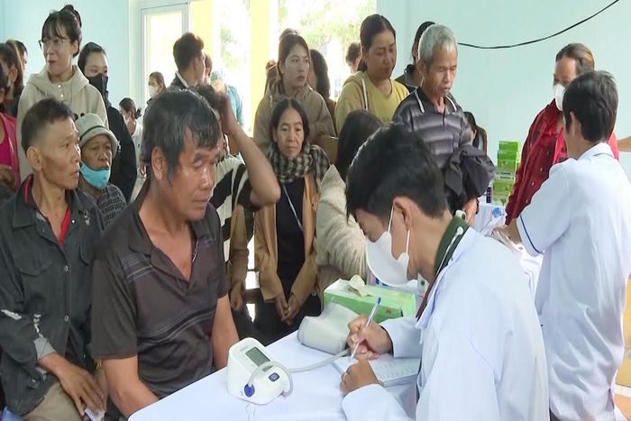 Hoạt động khám, chữa bệnh, nâng cao sức khỏe người dân trên các địa bàn khu vực biên giới được tăng cường