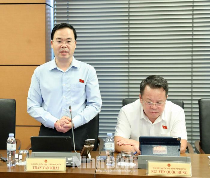 Đại biểu Trần Văn Khải, Phó Chủ nhiệm Ủy ban Khoa học, Công nghệ và Môi trường của Quốc hội phát biểu thảo luận.