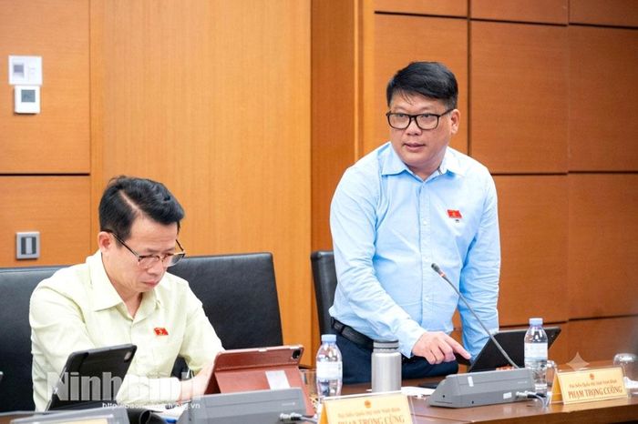 Đại biểu Phạm Trọng Cường, Ủy viên, ĐBQH hoạt động chuyên trách tại Ủy ban Văn hóa và Xã hội của Quốc hội thảo luận tại Tổ.