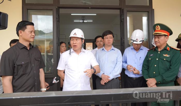 Đồng chí Lê Tiến Châu, Phó Thủ tướng Chính Phủ chỉ đạo cụ thể đối với việc thi công dự án - Ảnh: C.H 