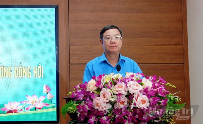 Đồng chí Chủ tịch Liên đoàn Lao động  tỉnh Nguyễn Thế Lập phát biểu giao nhiệm vụ - Ảnh: H.Tr