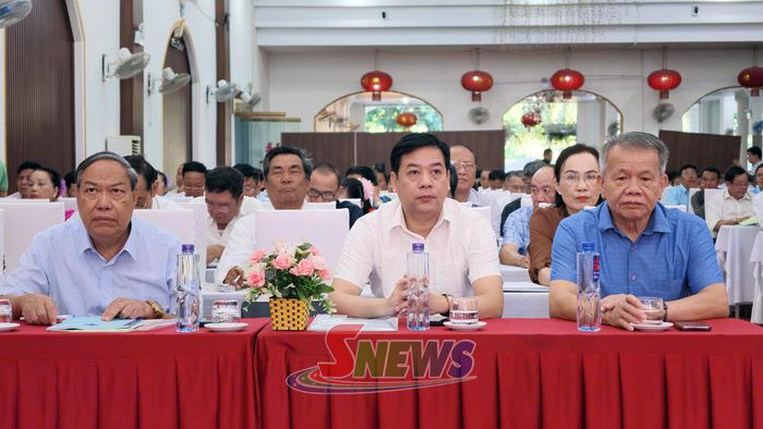 Các đại biểu tham dự hội nghị