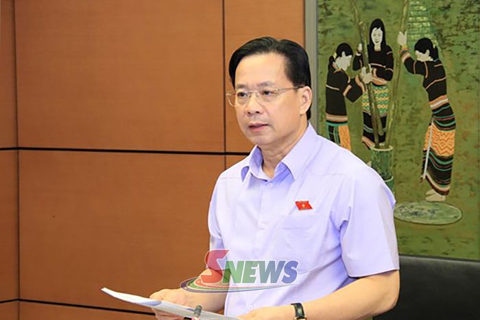 Đại biểu Hoàng Văn Nghiệm phát biểu