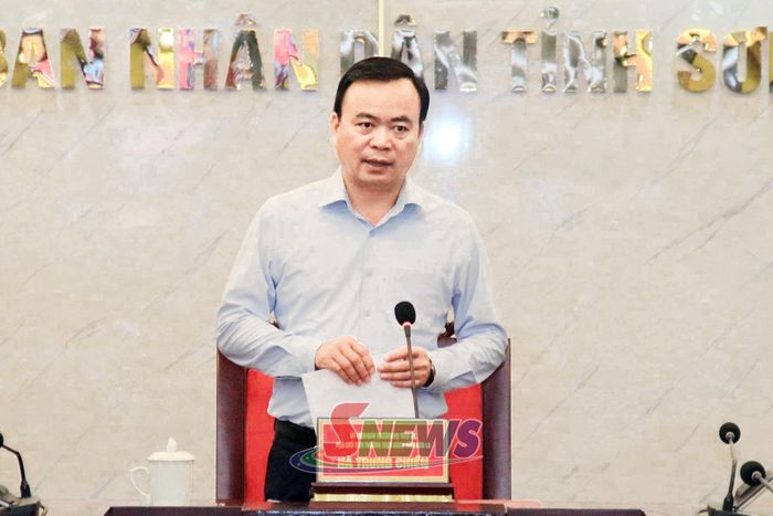 Đồng chí Hà Trung Chiến, Ủy viên Ban Thường vụ Tỉnh ủy, Phó Chủ tịch Thường trực UBND tỉnh chủ trì cuộc làm việc.