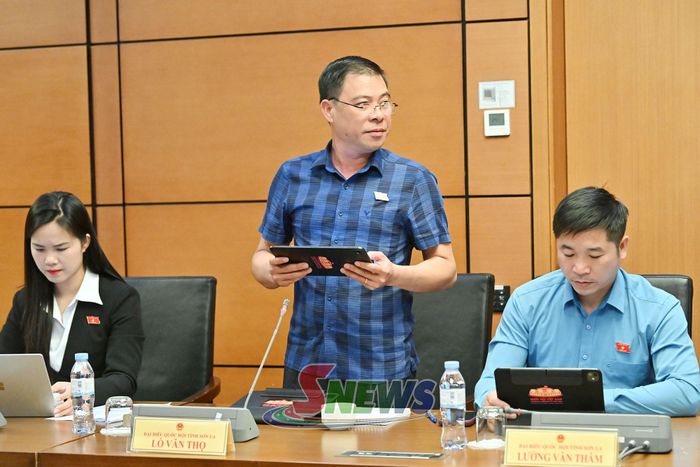 Đại biểu Lò Văn Thọ phát biểu