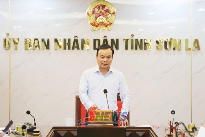 Đồng chí Hà Trung Chiến, Ủy viên Ban Thường vụ Tỉnh ủy, Phó Chủ tịch Thường trực UBND tỉnh chủ trì cuộc làm việc.