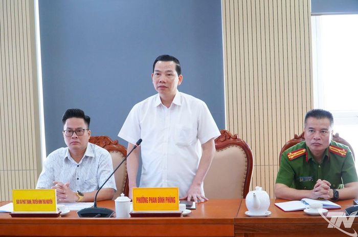 Lãnh đạo UBND phường Phan Đình Phùng báo cáo tiến độ chuẩn bị Festival.