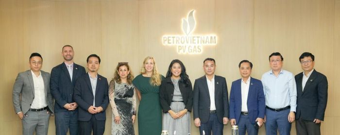 Đại diện PV GAS và đoàn công tác Bộ Thương mại Hoa Kỳ trao đổi về cơ hội hợp tác trong lĩnh vực khí và năng lượng.Ảnh: PetroTimes