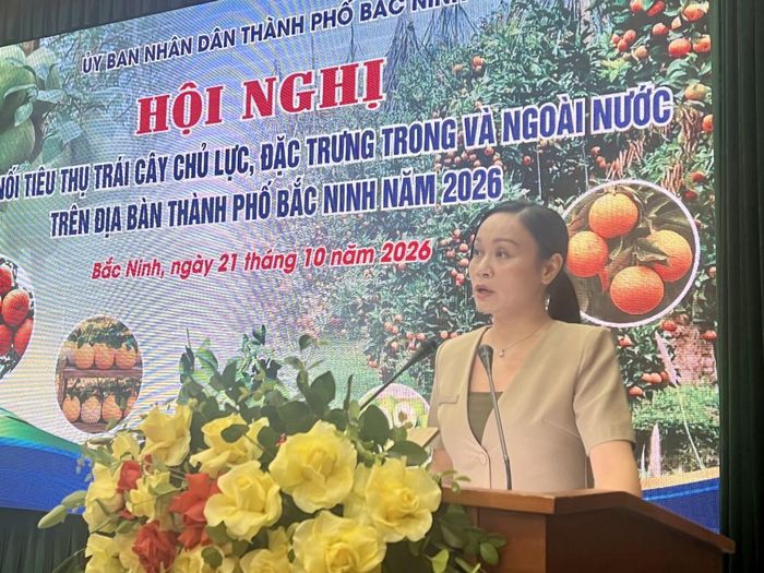 Bà Phạm Thị Thùy Linh, Giám đốc Đối ngoại và Đầu tư khu vực miền Bắc Tập đoàn Central RetaiL Việt Nam, phát biểu tại hội nghị.