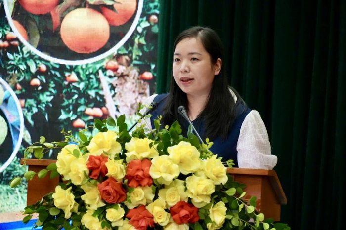 Bà Nguyễn Thị Minh Thùy HTX Lục Ngạn Xanh, phát biểu tại hội nghị.