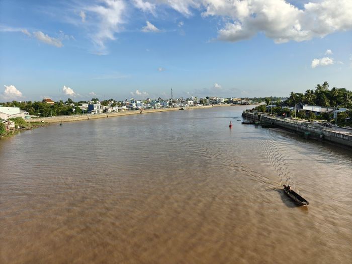 Một đoạn sông Mang Thít qua tỉnh Vĩnh Long.