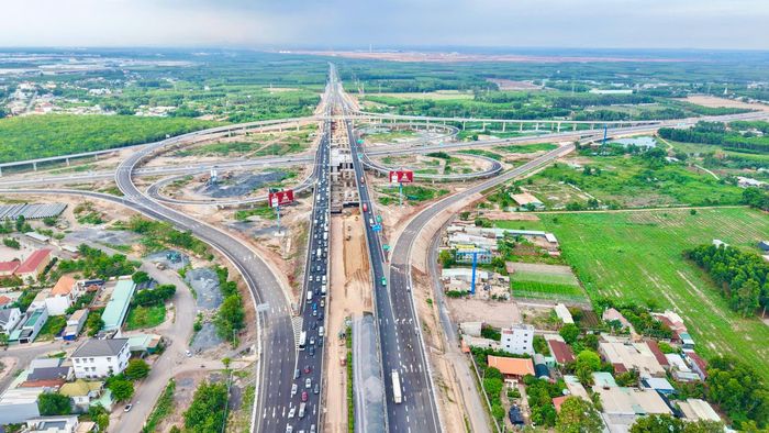 Đồng Nai giai đoạn này đang quan tâm đầu tư hạ tầng giao thông.