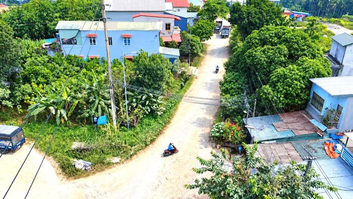 Theo hồ sơ được phê duyệt, chiều dài tuyến chính là 1.849,15m, diện tích sử dụng đất khoảng 3,5ha. Đây là đoạn tuyến có ý nghĩa trong việc hoàn thiện mạng lưới giao thông khu vực, tạo điều kiện kết nối thuận lợi giữa các tuyến đường hiện hữu, hạ tầng đô thị và các khu, cụm công nghiệp với cao tốc Nội Bài - Lào Cai thông qua nút giao IC13.