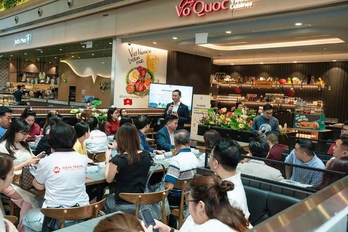  Đối tác thưởng thức ẩm thực mang hương vị Đà Nẵng 