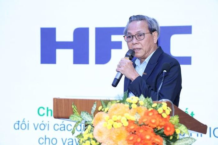  Ông Nguyễn Quang Thanh - Phó tổng giám đốc Công ty Đầu tư Tài chính Nhà nước Tp.HCM (HFIC) cho biết, thành phố đang triển khai cơ chế hỗ trợ lãi suất để doanh nghiệp đổi mới thiết bị, hiện đại hóa dây chuyền. 