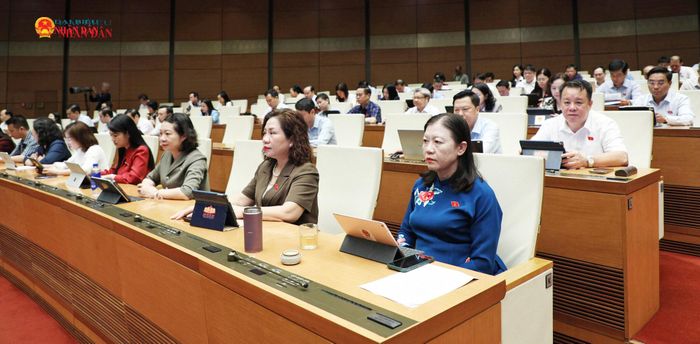 Các đại biểu tham dự phiên họp. Ảnh: Khánh Duy