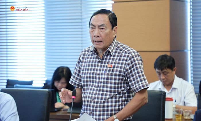 ĐBQH Phạm Văn Hoà (Đồng Tháp) phát biểu
