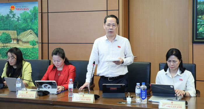 ĐBQH Trần Nhật Minh (Nghệ An) phát biểu