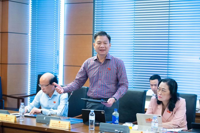 ĐBQH Nguyễn Bình Tân (Cà Mau) phát biểu. Ảnh: Xuân Quý