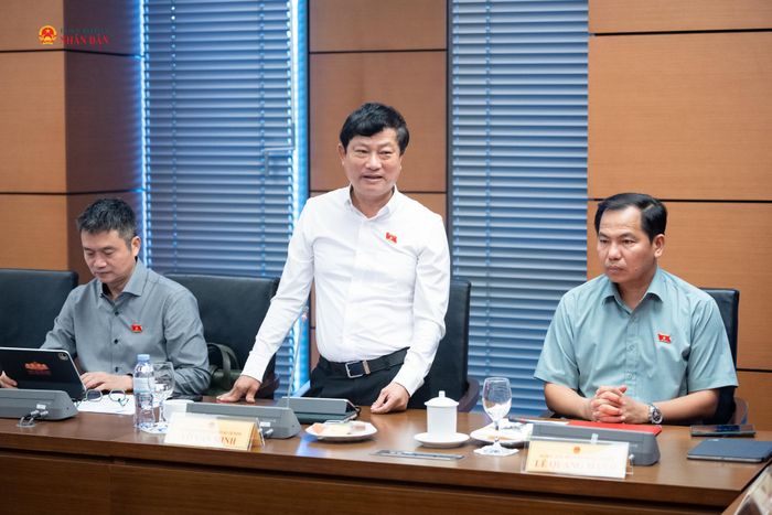 ĐBQH Võ Văn Minh (TP. Hồ Chí Minh) phát biểu