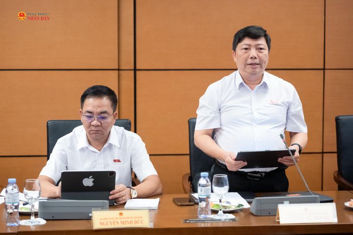 ĐBQH Nguyễn Vũ Trung (TP. Hồ Chí Minh) phát biểu