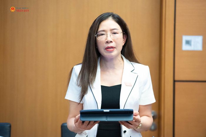ĐBQH Bùi Thị Kim Tuyến (Phú Thọ) phát biểu. Ảnh: Xuân Quý