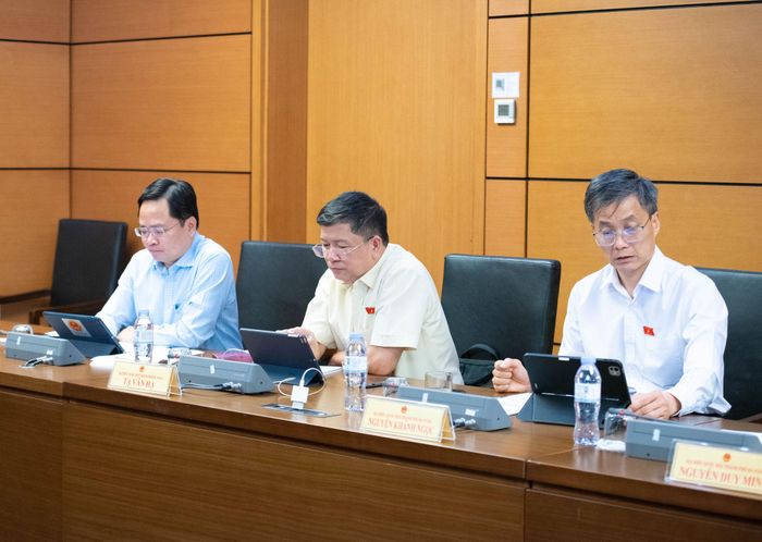 Đoàn ĐBQH thành phố Đà Nẵng tham dự phiên thảo luận. Ảnh: Xuân Quý