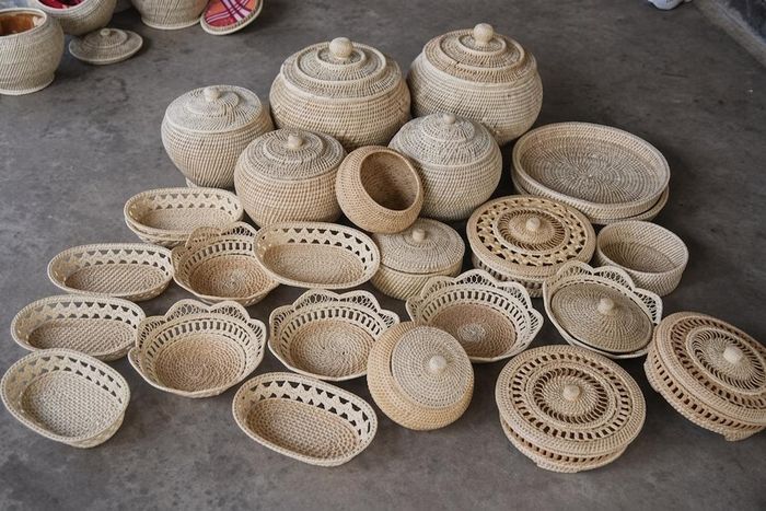 HTX mây xiên Quảng Phương phát triển đa dạng mẫu mã, mở rộng thị trường tiêu thụ, góp phần duy trì việc làm cho phụ nữ nông thôn.