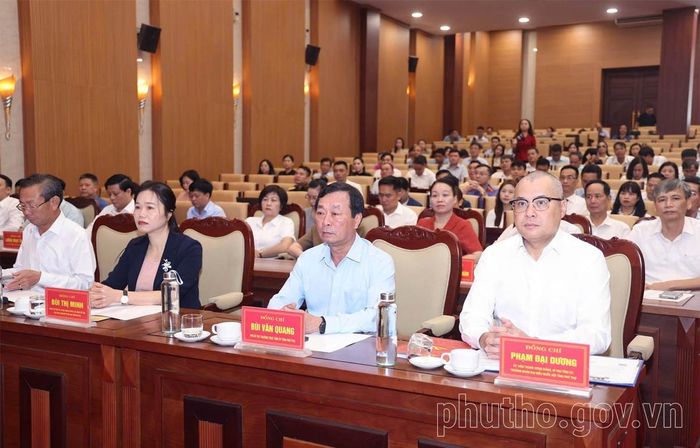 Các đại biểu tham dự chương trình
