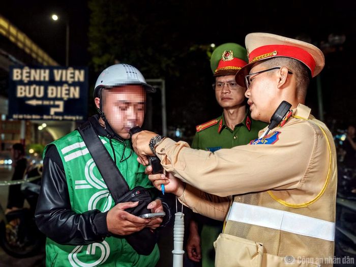 Tài xế xe ôm công nghệ Đ.D.K. vi phạm nồng độ cồn.